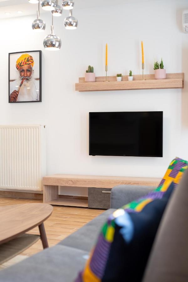 Modern Apartment, Short Walk To Acropolis Sites Athens Exterior photo