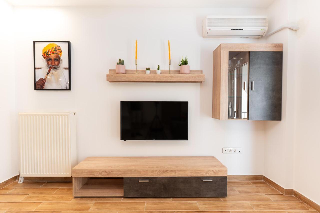 Modern Apartment, Short Walk To Acropolis Sites Athens Exterior photo